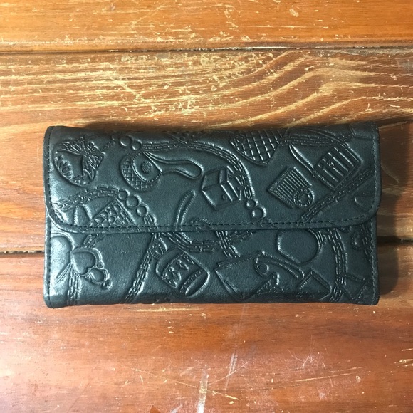Harve Bernard Leather Wallet - Picture 2 of 6